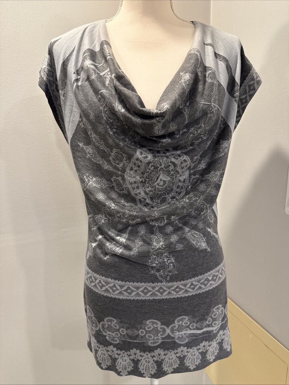 Dots Black Floral Lace Back Short Sleeve Blouse Shirt Top Tunic Cowl Neck Sz M